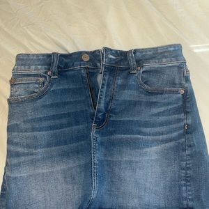 American Eagle TAGS STILL ON sz 4 27W
NEXT LEVEL STRETCH Light Blue Jean Skirt